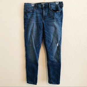 BANANA REPUBLIC DISTRESSED SKINNY JEAN